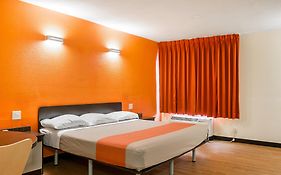 Motel 6-New Orleans, La - Near Downtown